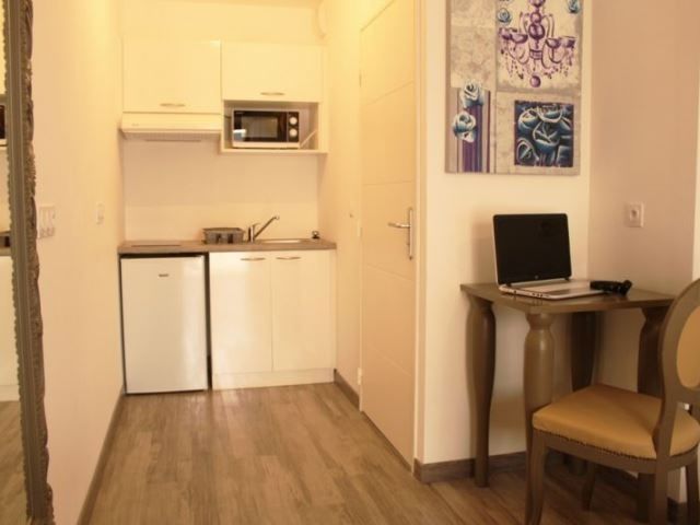 Apartahotel Adonis Aix En Provence 3*