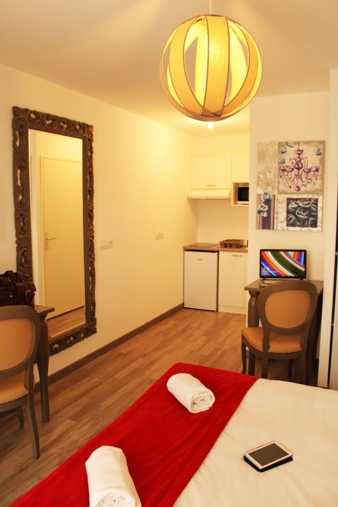 Adonis Aix En Provence Aparthotel