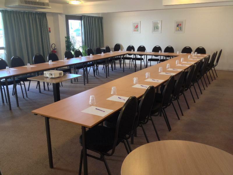 Adonis Aix En Provence Aparthotel